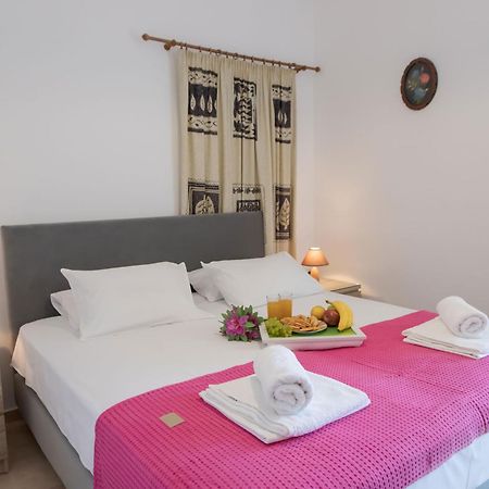 Manos Apartments Almirida Habitación foto